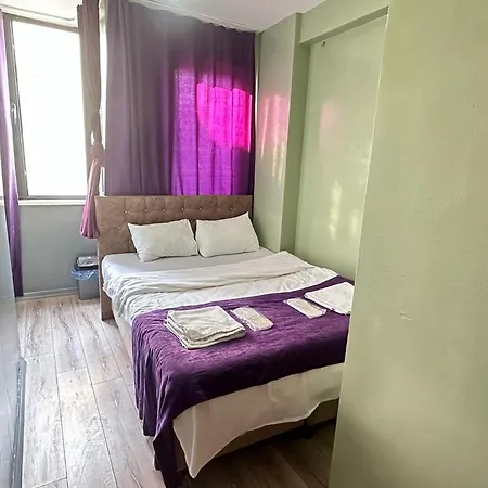 Hotel Taksim Soushian 3*